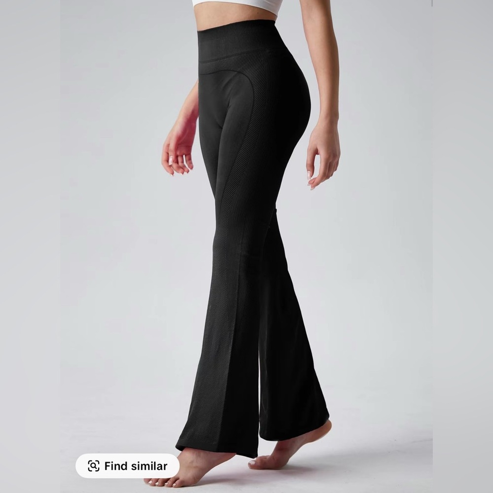 Black Flare Booty Scrunch Leggings